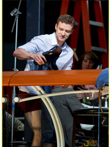 Vergonha?: Timberlake fica de cueca em aeroporto