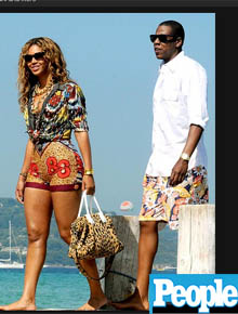 <i>Mix</i>: Beyoncé aposta em traje multicolorido para passeio