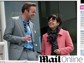 <i>Cricket</i>: Lily Allen e namorado em torneio