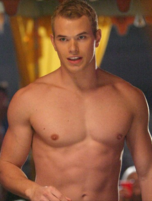 Ator: Kellan Lutz quer ser mais que um corpo bonito