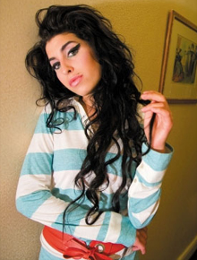 Namoro: Reg Traviss estaria traindo Amy Winehouse