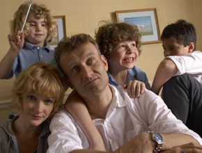 Outnumbered: Fox encomenda remake - Estrelando