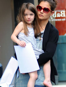 <i>Glee</i>: Katie Holmes e Suri querem participar