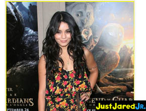 Animação: Vanessa Hudgens vai à estreia de longa