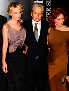 <i>Première</i>: Douglas comparece em evento de novo filme