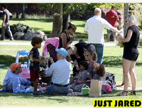 Piquenique: Heidi Klum leva os filhos ao parque