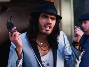 Despedida de solteiro: Russell Brand festeja com amigos