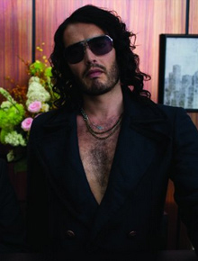 Reprovado: Russell Brand é eleito o mais mal vestido