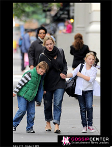 <i>B-Day</i>: Kate Winslet passeia em NY com os filhos