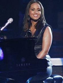Filho: Alicia Keys agradece o momento