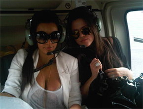 Dona Flor: Kim Kardashian sai com Mayer e West