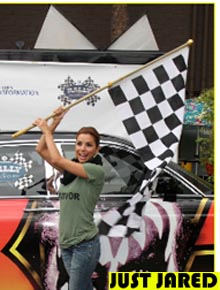 <i>Rally</i> beneficente: Eva Longoria dá a largada