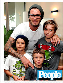 <i>Show teen</i>: David Beckham assiste com os filhos