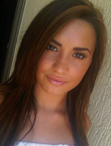Fãs: Pais de Demi Lovato agradecem apoio