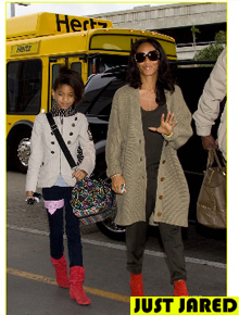 Colorida: Willow Smith usa botinhas vermelhas