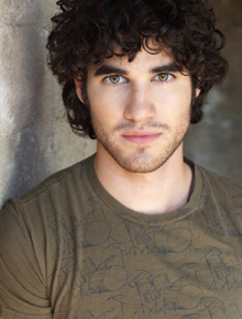 <i>Glee</i>: Darren Criss bate recorde de vendas