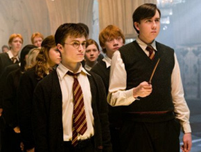 Sr. Bond?: Neville fala sobre <i>Harry Potter 7</i>