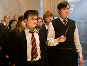 Sr. Bond?: Neville fala sobre <i>Harry Potter 7</i>
