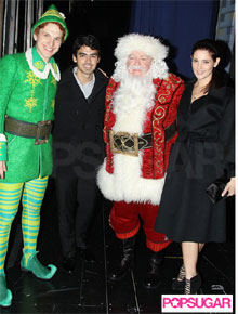 Natal: Joe Jonas e Ashley Greene curtem peça