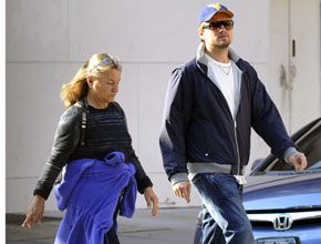 Em Israel: Leonardo DiCaprio passeia com a mãe