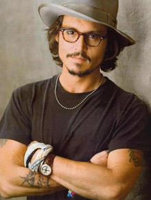 França: Johnny Depp não tem telefone em casa