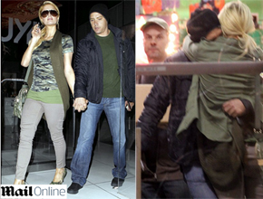 Romance: Paris Hilton troca beijos com namorado