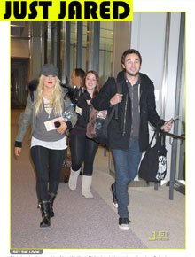 Voo: Christina Aguilera é clicada com o namorado