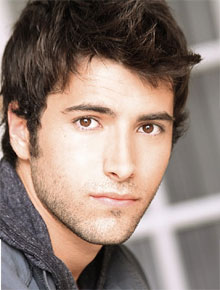<i>90210</i>: Teddy terá um novo namorado
