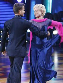 <i>Dancing</i>: Kelly Osbourne terá que operar