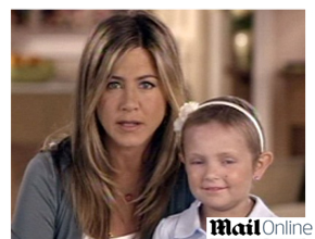 Boa ação: Jennifer Aniston grava comercial