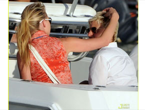 Caribe: Ellen DeGeneres passeia de barco com Portia