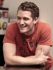 <i>Glee</i>: Matthew Morrison usa disfarces