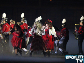 <i>Glee</i>: Elenco ensaia para cantar <i>Thriller</i>