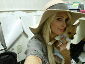 Confirmada: Paris Hilton vai desfilar para a <i>Triton</I>