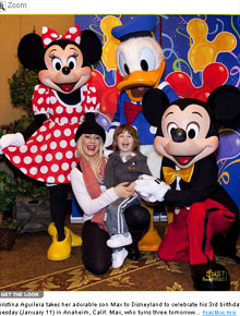 Filho: Christina Aguilera comemora aniversário