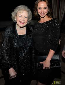 <i>TV Land</i>: Betty White e Jennifer Love vão a festa