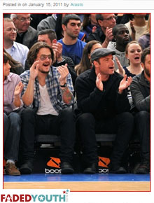 Basquete: John Mayer assiste jogo