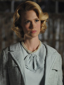 Solteira: January Jones termina o namoro
