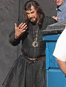 Disfarce?: Al Pacino filma com roupa diferente