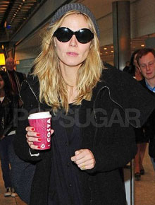 Cara limpa: Heidi Klum é flagrada em aeroporto