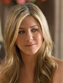 Adoção?: Jennifer Aniston nega ter adotado bebê