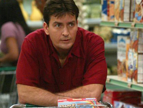 <i>Half Men</i>: Charlie Sheen é internado às pressas