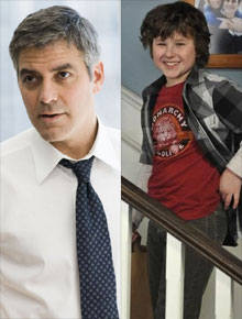 Instinto? George Clooney ajeita gravata de Nolan Gould