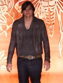 <i>SPFW</i>: Ashton Kutcher aparece, mas não desfila