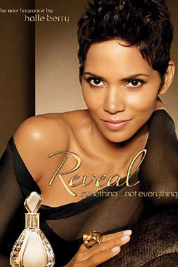 <i>Reveal</i>: Halle Berry posa para campanha