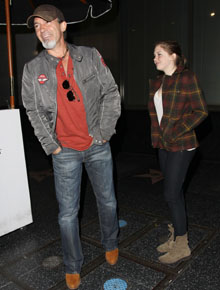 <i>Look</i>: Antonio Banderas exibe cavanhaque grisalho