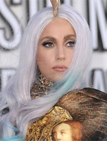 Modos: Elton John compara Lady Gaga a Lennon