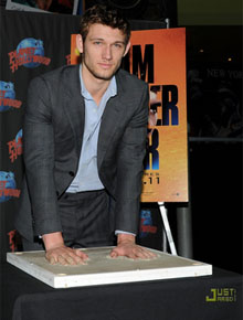 Argila: Alex Pettyfer deixa sua marca