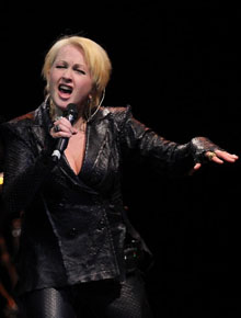 Turnê: Cyndi Lauper canta no Rio de Janeiro