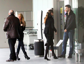 Aeroporto: Shakira é vista com Gerard Piqué
